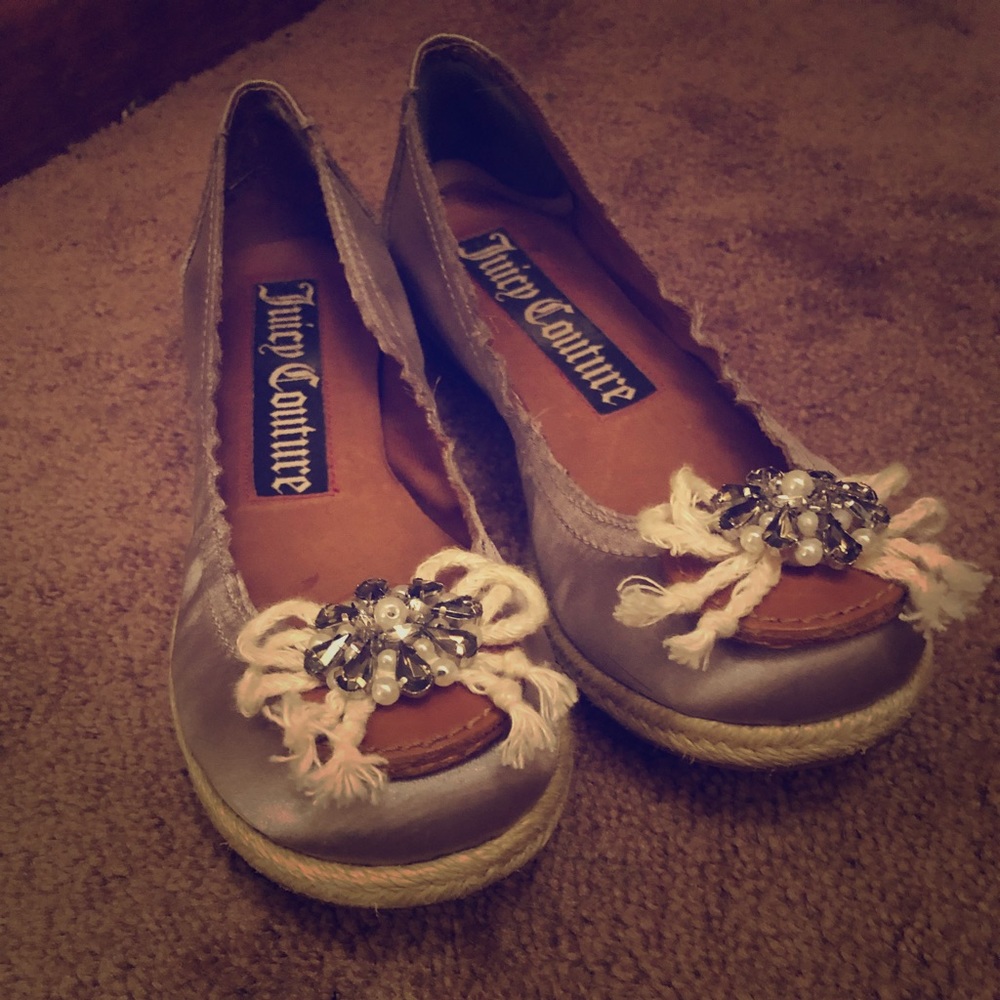 Size 6 juicy couture super cute ballet flats.